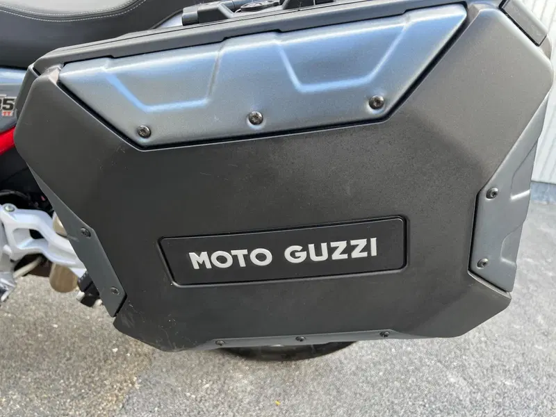 Moto Guzzi V85 TT (2024 - 26) (8)
