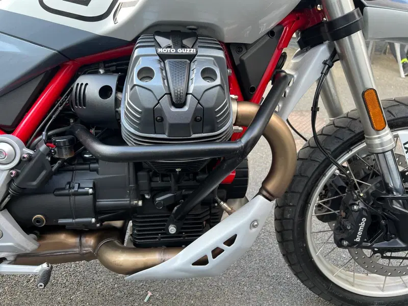 Moto Guzzi V85 TT (2024 - 26) (14)