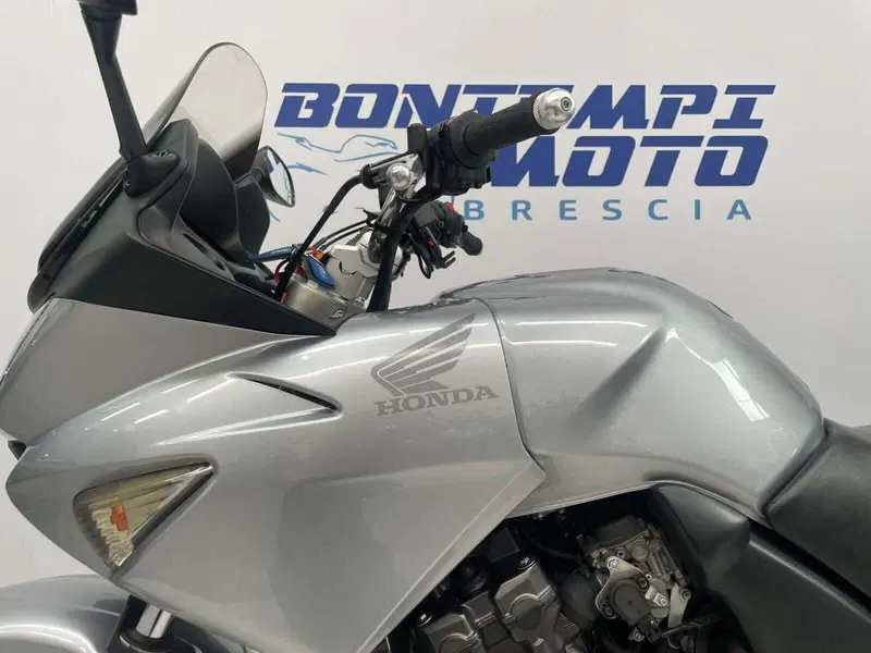 Honda CBF 600 (2004 - 06) (4)
