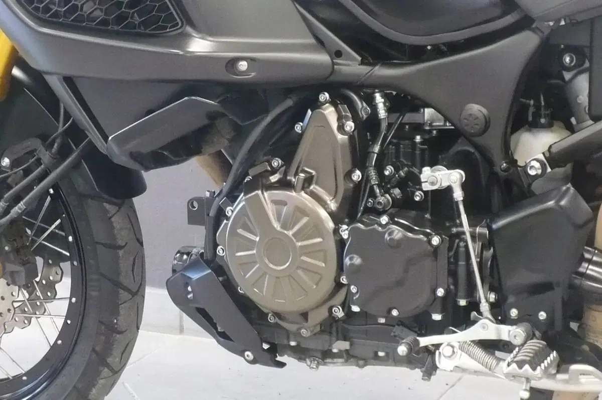 Yamaha XT1200ZE Super Ténéré (2017 - 20) (7)