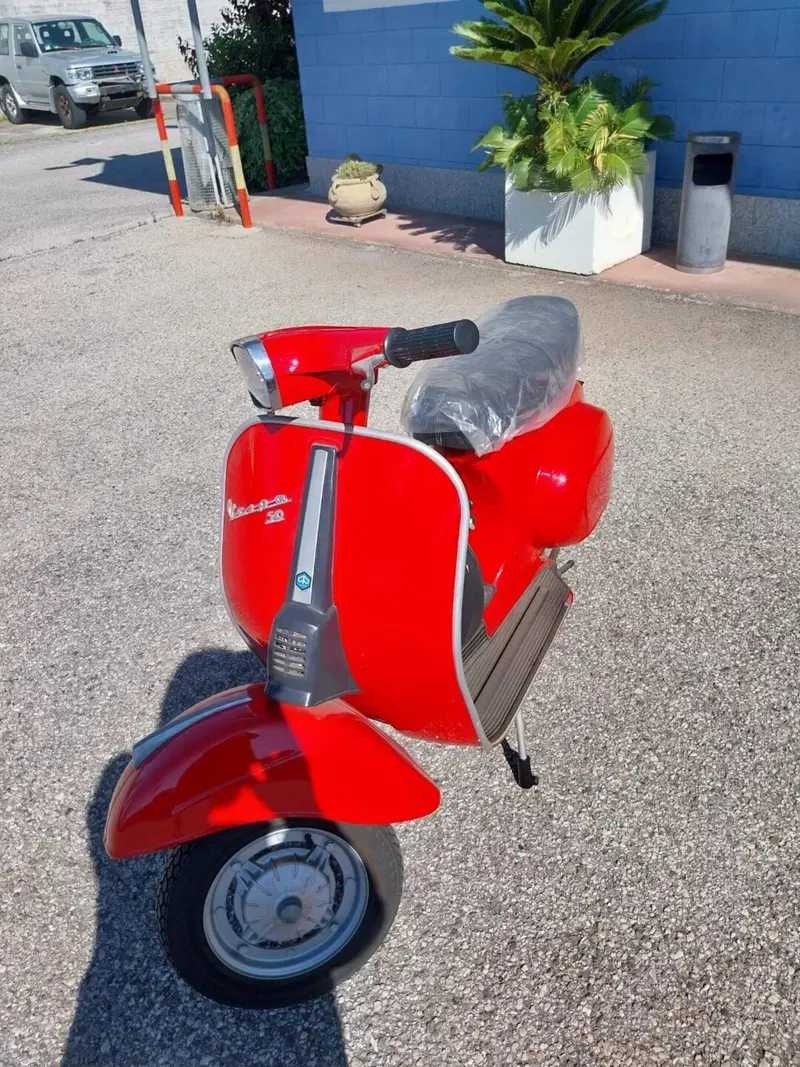 Piaggio Vespa 50 special 