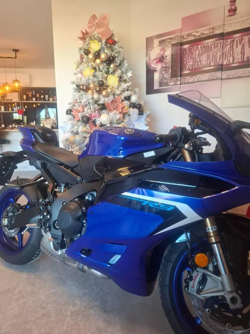 Yamaha YZF R9 (2025 - 26) (4)