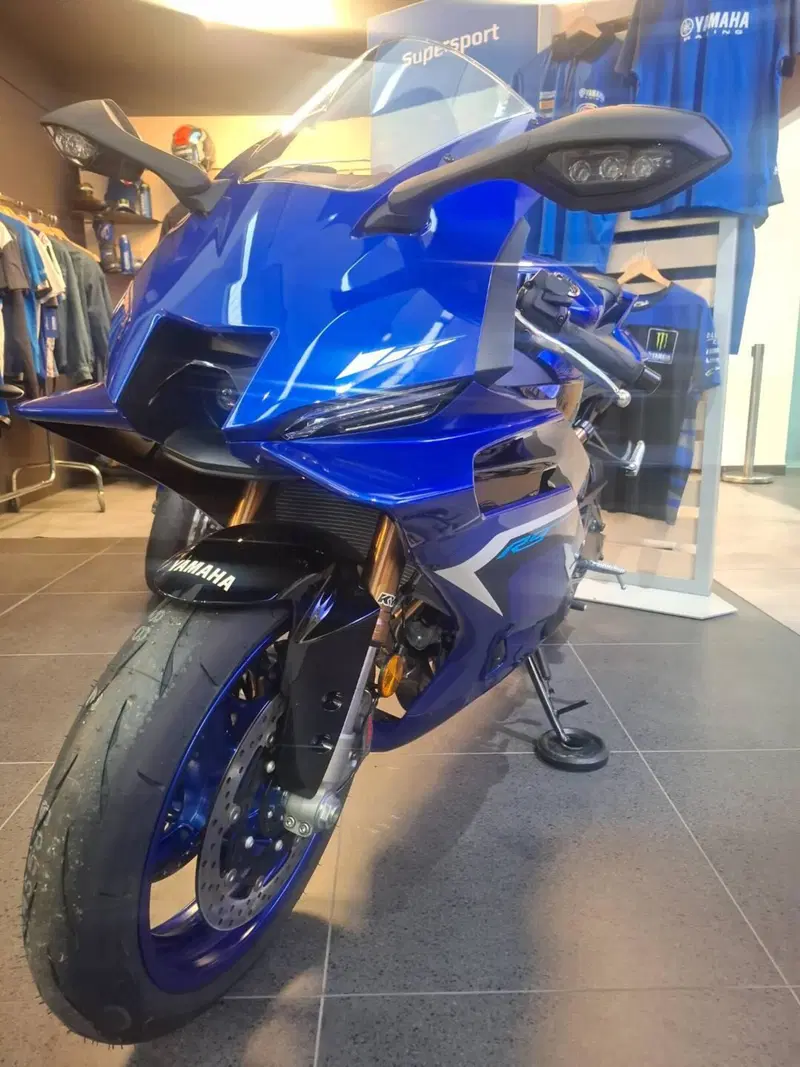 Yamaha YZF R9 (2025 - 26) (7)