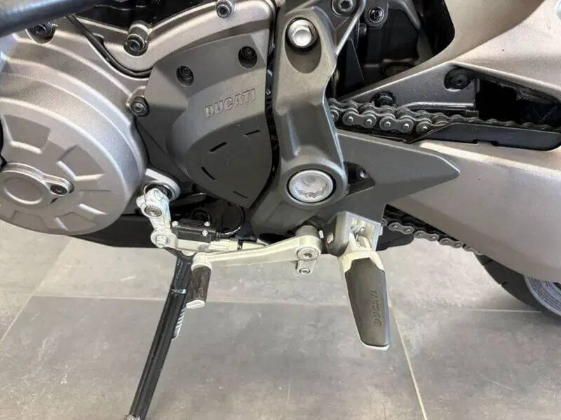 Ducati Monster 821 Stealth (2019 - 20) (6)