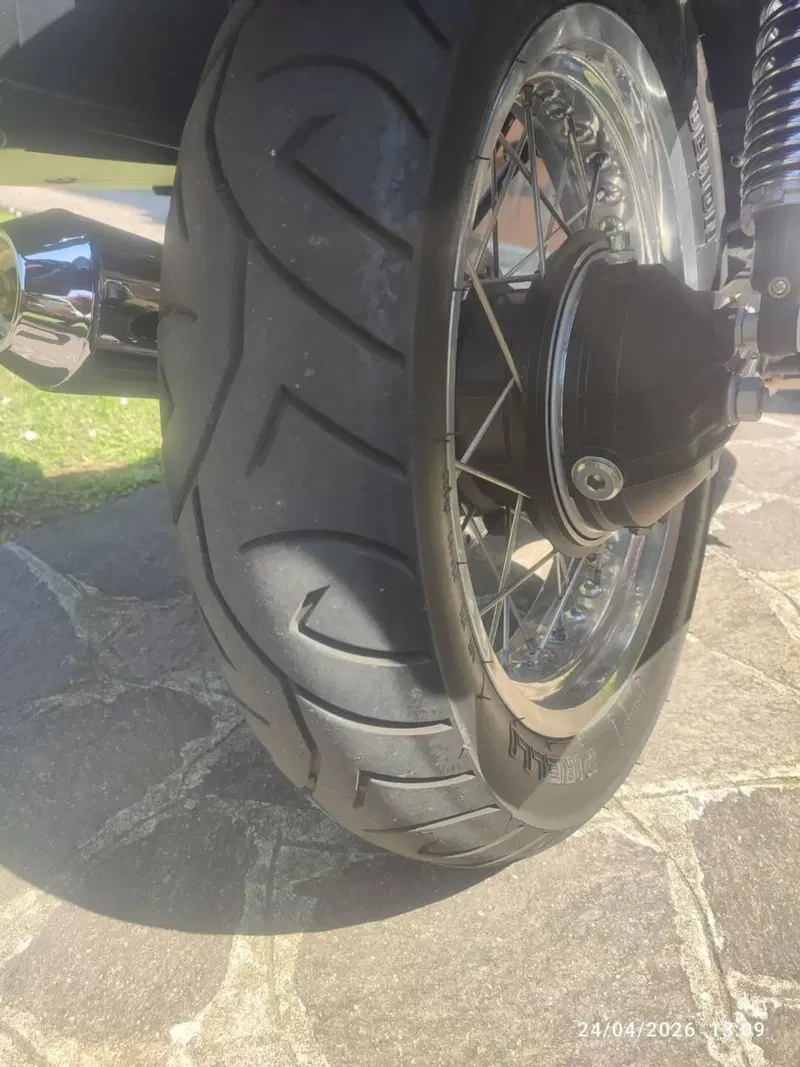 Moto Guzzi V7 III Special (2017 - 20) (7)