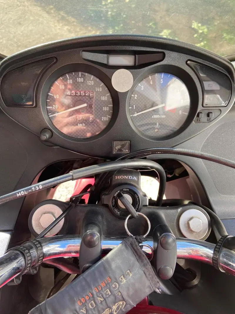 Honda Deauville 650 (2002 - 05) (4)