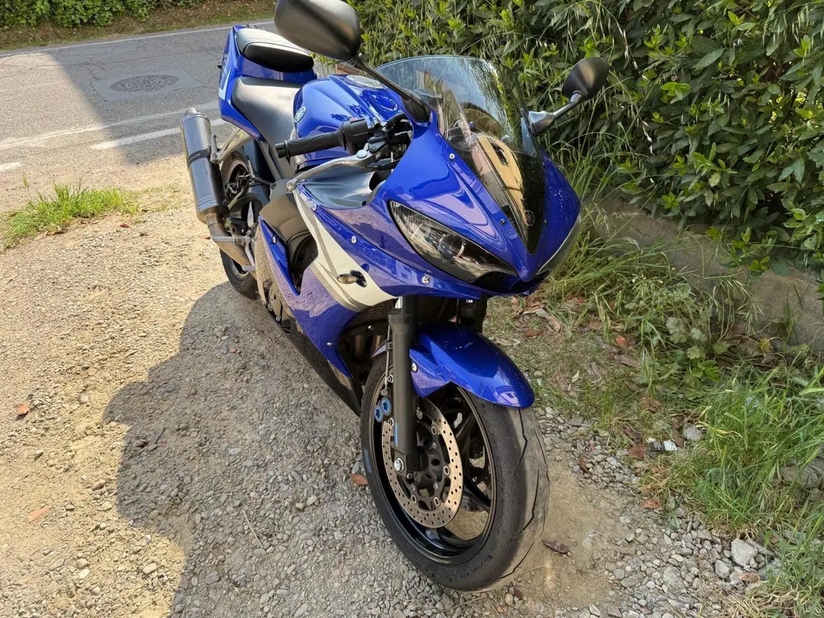 Yamaha YZF R6 (2003 - 04) (18)