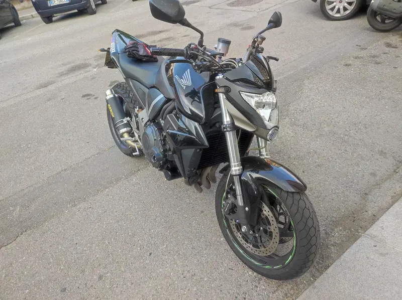 Honda CB 1000 R (2008 - 10) (2)