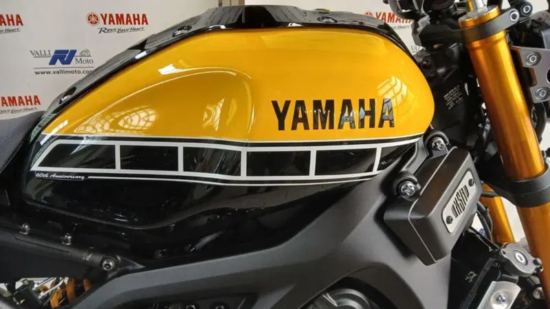 Yamaha XSR 900 ABS 60th Anniversary (2016 - 18) (4)
