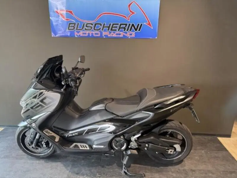 Yamaha T-Max 560 (2020 - 21) (4)