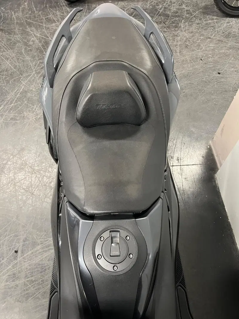 Yamaha T-Max 560 Tech Max (2022 - 24) (7)
