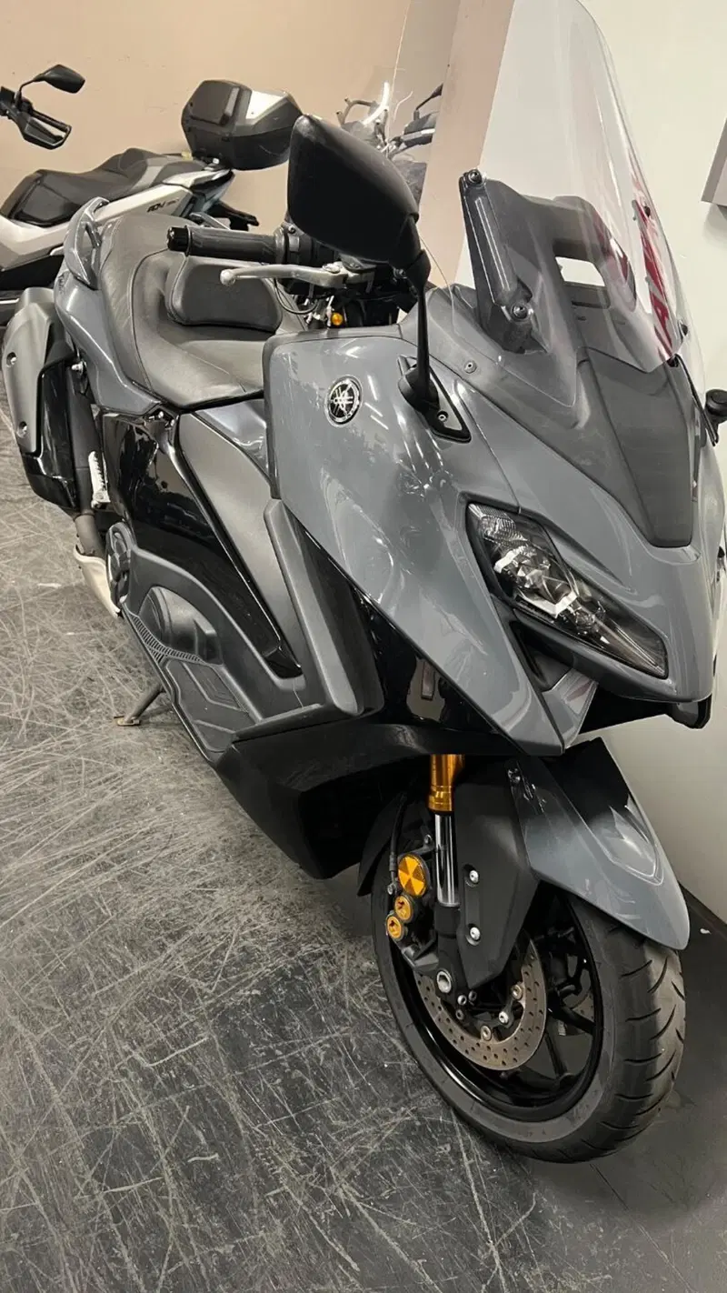 Yamaha T-Max 560 Tech Max (2022 - 24) (10)