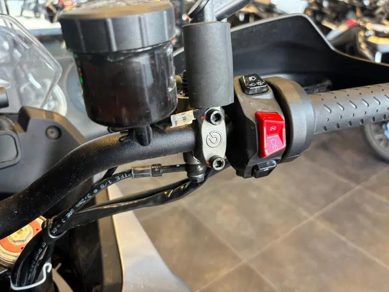 Moto Guzzi Stelvio PFF (2024 - 26) (8)