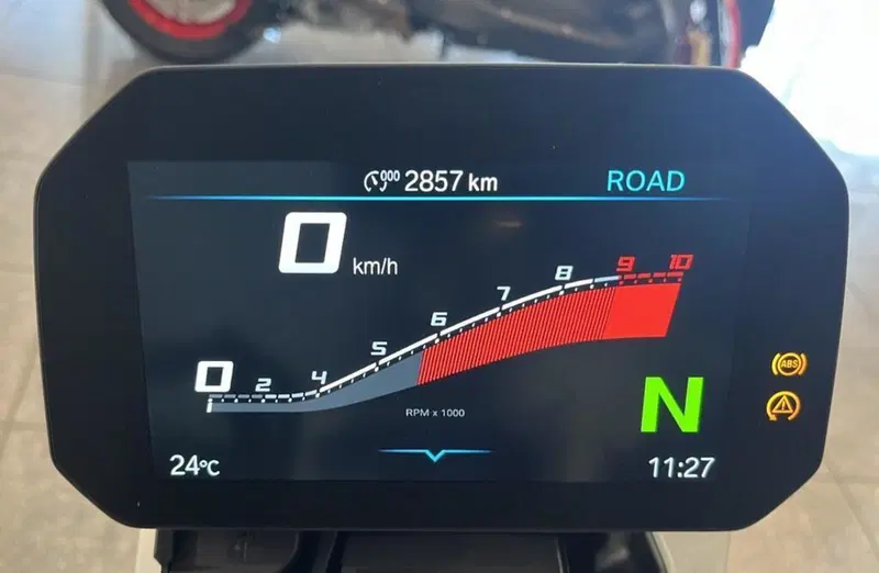 Bmw R 1300 R (2026) (4)