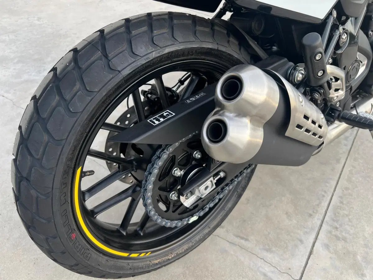 Triumph Tracker 400 (2026) (6)
