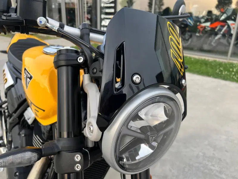 Triumph Tracker 400 (2026) (7)
