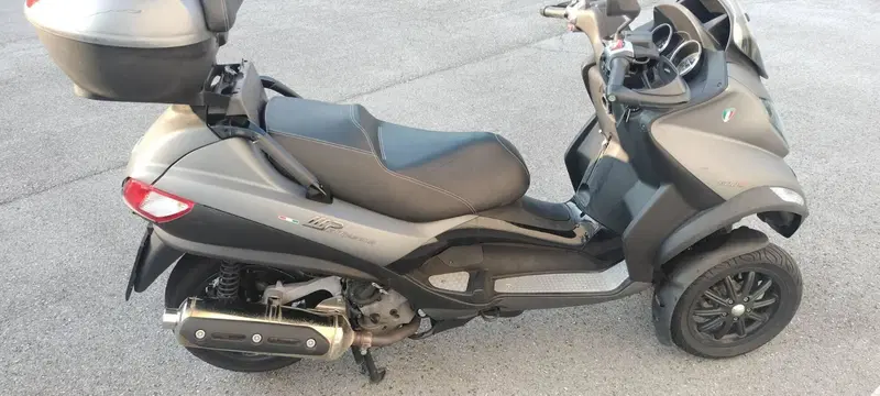 Piaggio MP3 500 i.e. Sport (2011 - 13) (10)