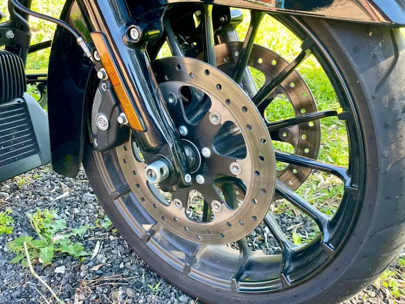 Harley-Davidson 107 Street Glide Special (2017 - 19) - FLHXS (4)
