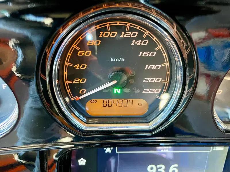 Harley-Davidson 107 Street Glide Special (2017 - 19) - FLHXS (5)