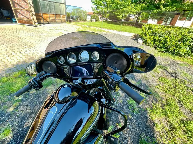 Harley-Davidson 107 Street Glide Special (2017 - 19) - FLHXS (8)