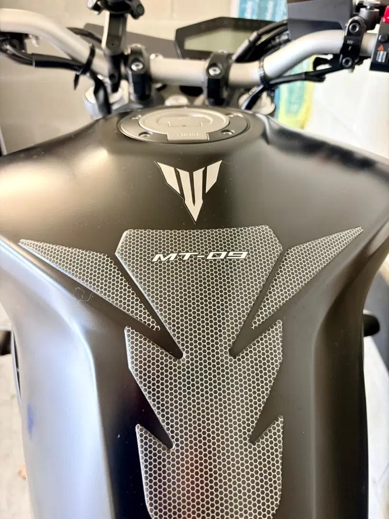 Yamaha MT-09 (2017 - 20) (3)
