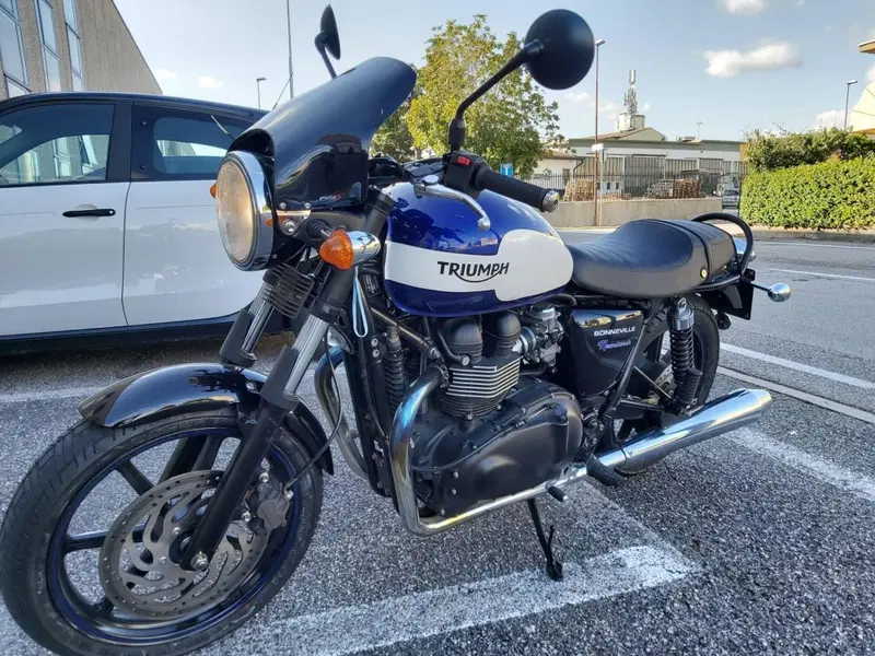 Triumph Bonneville (2007 - 16) (2)