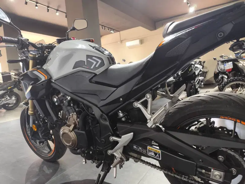Honda CB 500 F (2022 - 23) (7)
