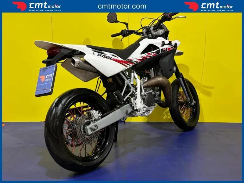 Husqvarna SM 125 (2010 - 12) (4)