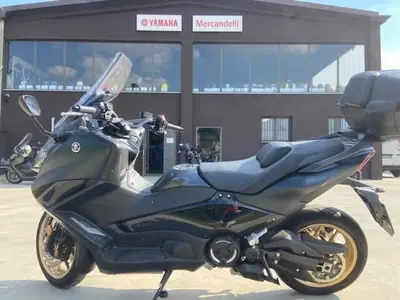 Yamaha T-Max 560 Tech Max (2022 - 24) usata