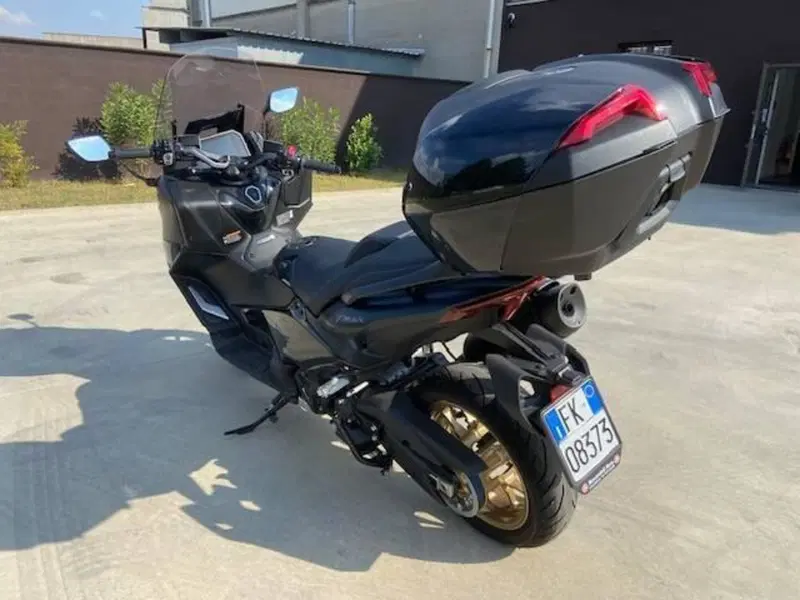 Yamaha T-Max 560 Tech Max (2022 - 24) (7)