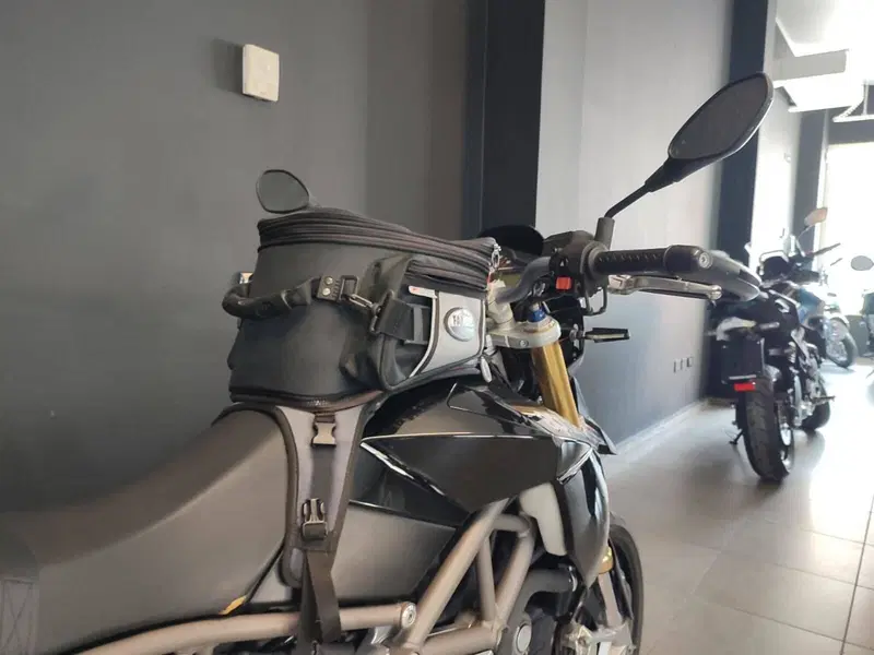 Aprilia Dorsoduro 750 (2009 - 14) (7)