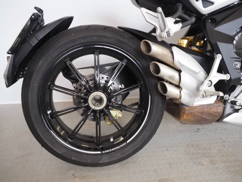 MV Agusta Dragster 800 (2014 - 19) (3)