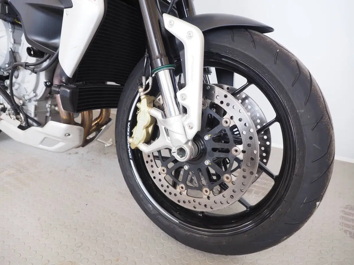 MV Agusta Dragster 800 (2014 - 19) (7)