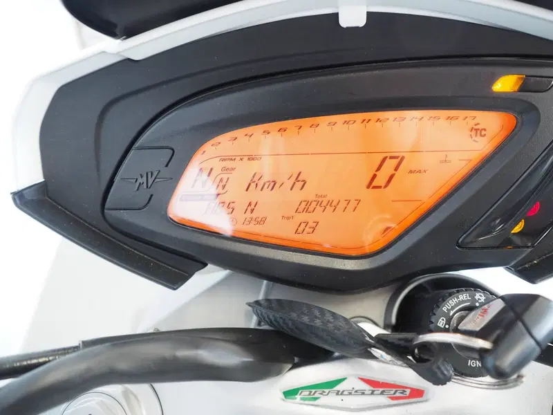 MV Agusta Dragster 800 (2014 - 19) (9)