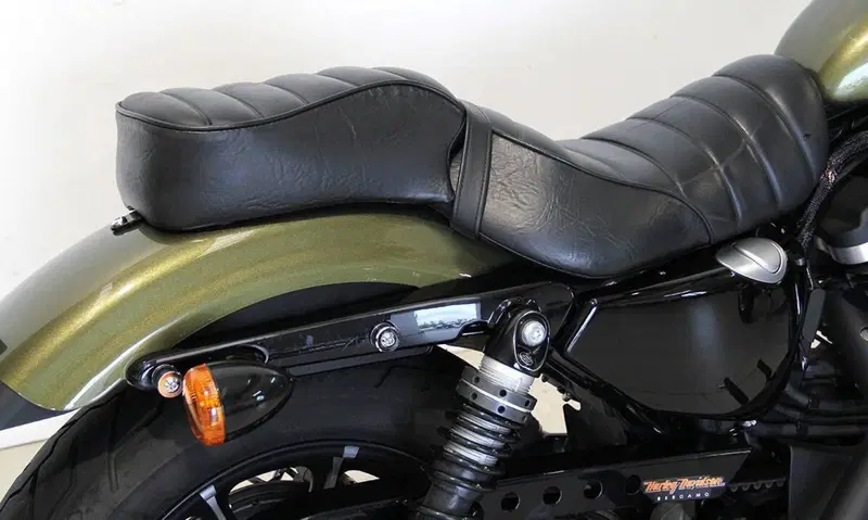 Harley-Davidson 883 Iron (2014 - 16) - XL 883N (8)