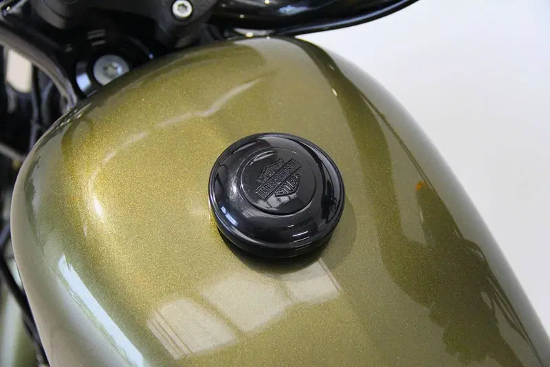 Harley-Davidson 883 Iron (2014 - 16) - XL 883N (17)