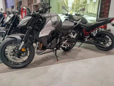 Honda CB 750 Hornet (2026) nuova
