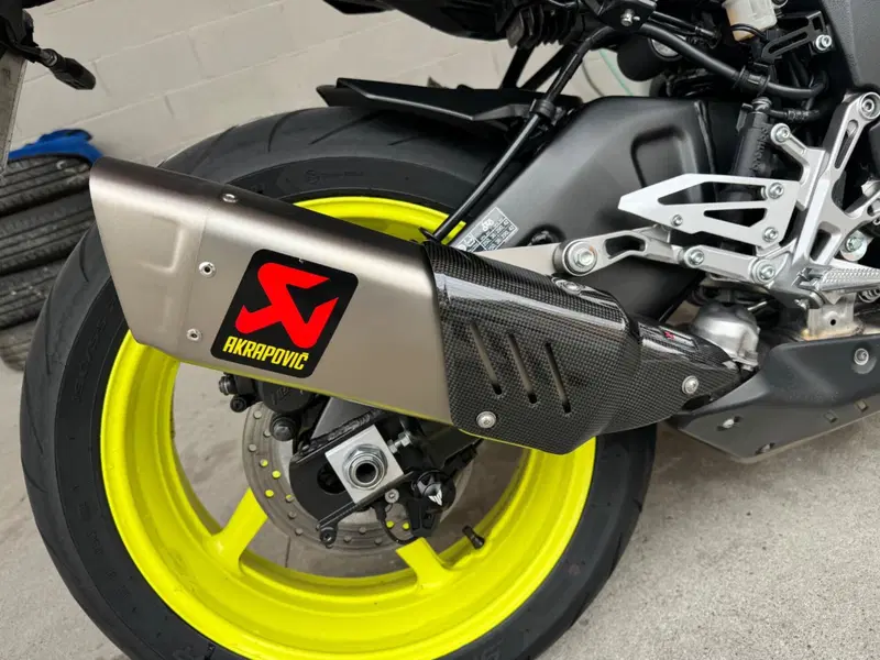 Yamaha MT-10 ABS (2016 - 17) (5)