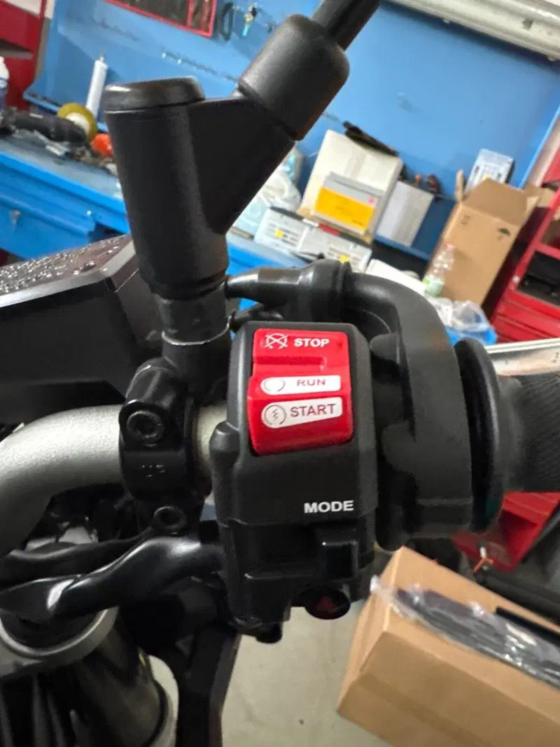 Yamaha MT-10 ABS (2016 - 17) (10)