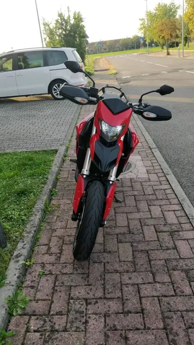 Ducati Hypermotard 821 (2013 - 15) usata