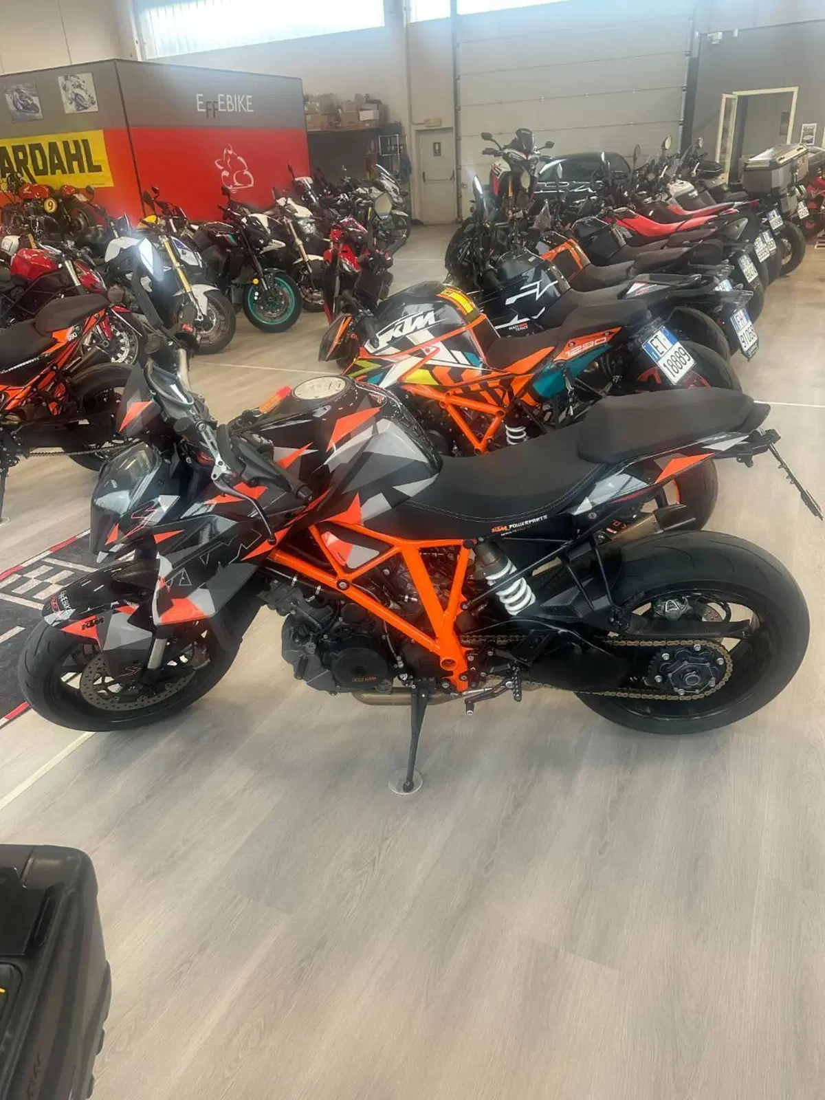 KTM 1290 Super Duke R ABS (2014 - 16) (3)
