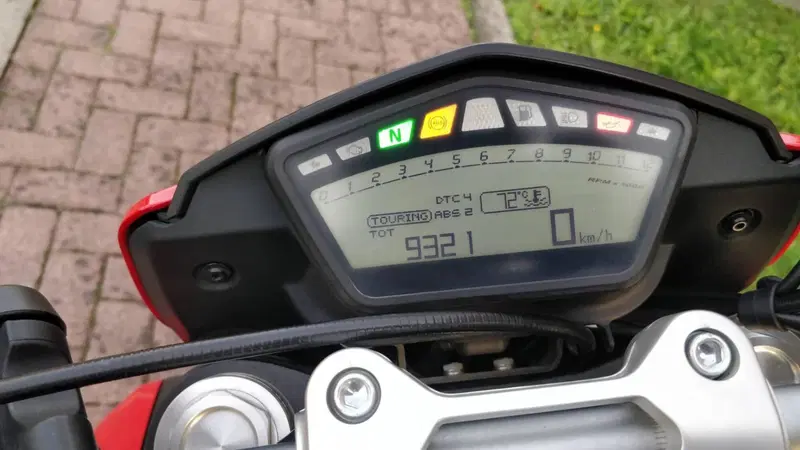 Ducati Hypermotard 821 (2013 - 15) (7)