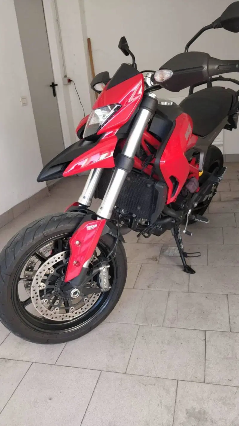 Ducati Hypermotard 821 (2013 - 15) (9)