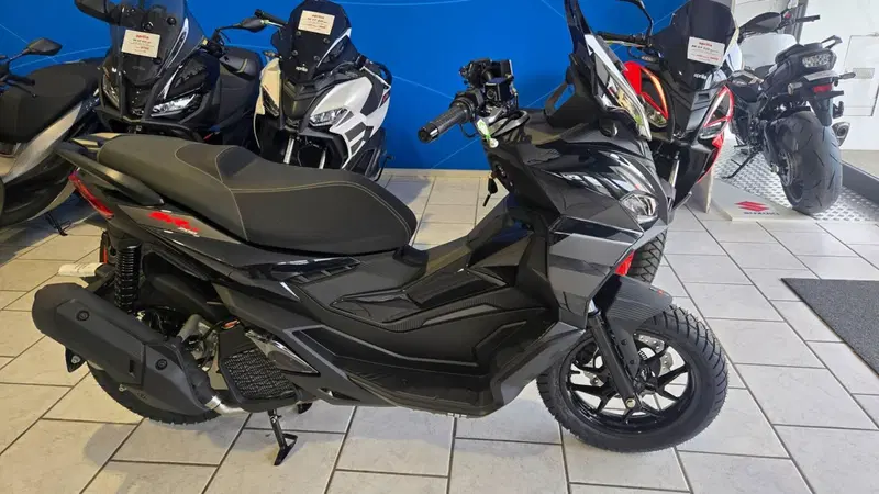 Aprilia SR GT 125 Sport (2025 - 26) (11)
