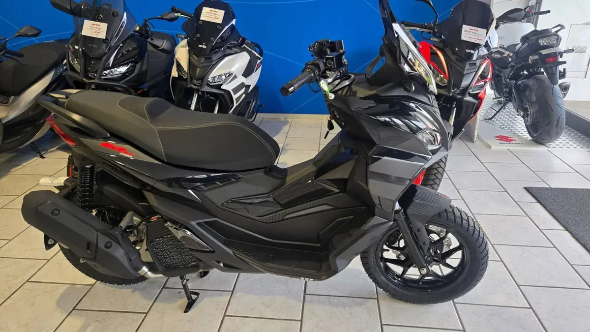 Aprilia SR GT 200 Sport (2025 - 26) (8)