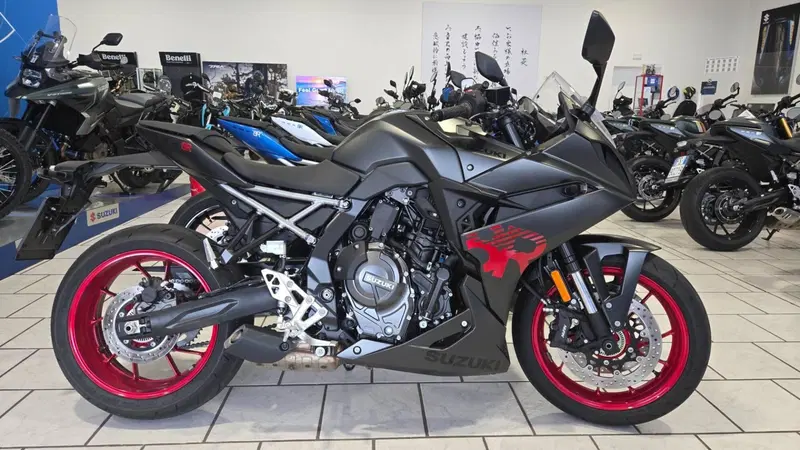 Suzuki GSX-8R (2024 - 26)
