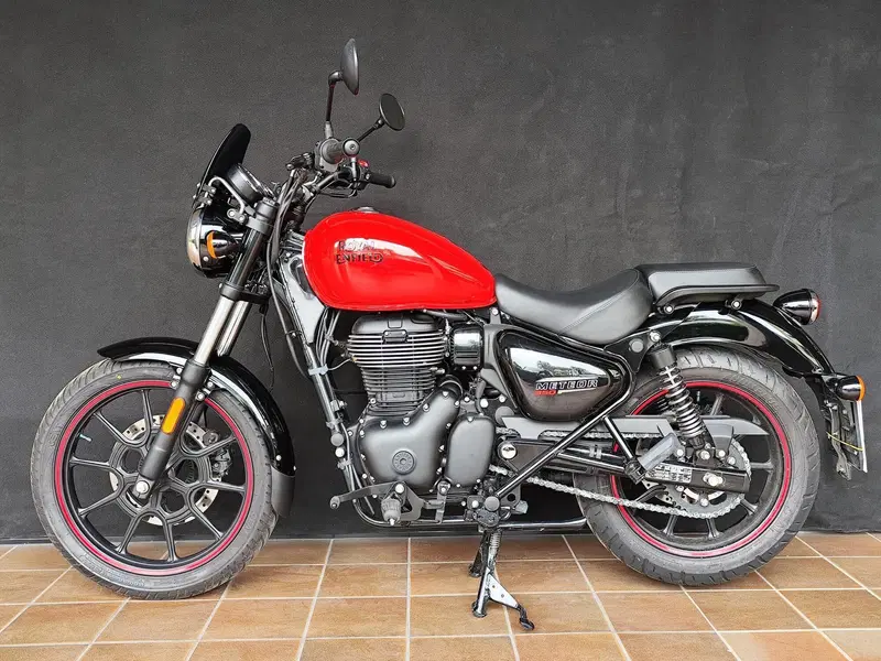Royal Enfield Meteor 350 (2021 - 26) (2)