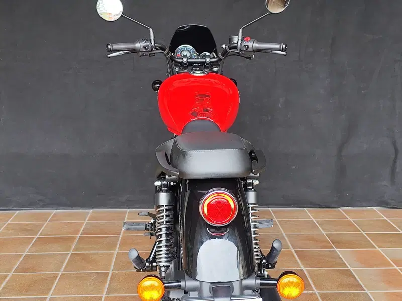 Royal Enfield Meteor 350 (2021 - 26) (4)