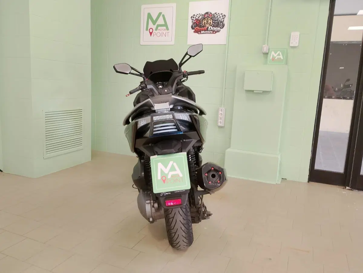 Kymco Xciting 400i (2012 - 17) (4)