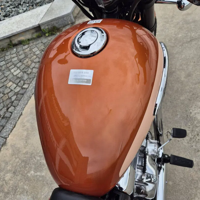 Royal Enfield Meteor 350 Aurora (2024 - 26) (8)